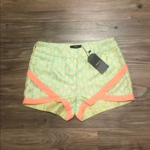 NWT Very J Mint Lemon Shorts - Size Small